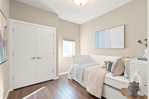 10 Sundog Drive, Winnipeg, MB - Indoor Photo Showing Bedroom