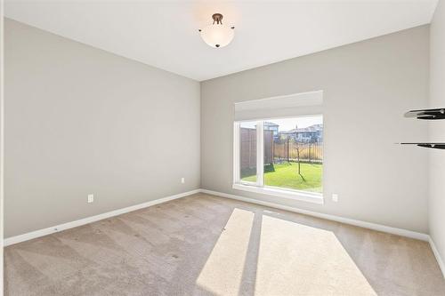 10 Sundog Drive, Winnipeg, MB - Indoor Photo Showing Other Room