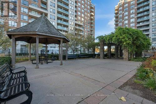 Ph07 - 310 Red Maple Road, Richmond Hill, ON - Outdoor With Balcony With Facade