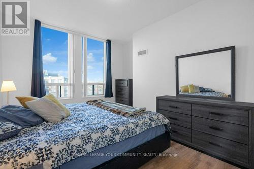 Ph07 - 310 Red Maple Road, Richmond Hill, ON - Indoor Photo Showing Bedroom