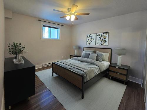 Chambre Ã Â coucher - 176 60E Avenue, Pointe-Calumet, QC - Indoor Photo Showing Bedroom