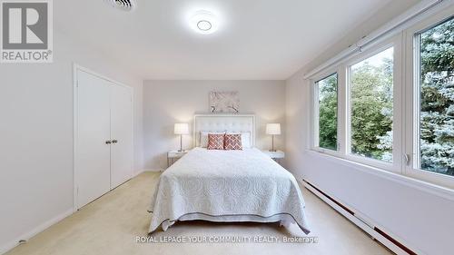 20 Elkpath Avenue, Toronto, ON - Indoor Photo Showing Bedroom