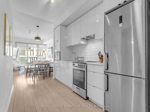 2301-49 East Liberty St, Toronto, ON - Indoor Photo Showing Kitchen With Upgraded Kitchen