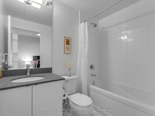 2301-49 East Liberty St, Toronto, ON - Indoor Photo Showing Bathroom