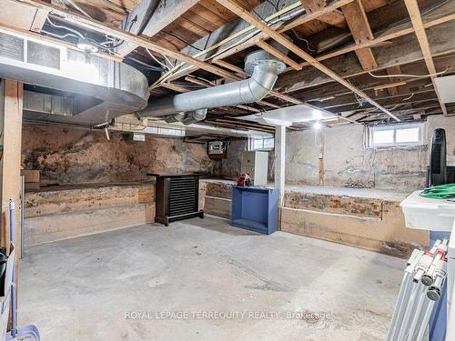 58 Main St N, Newmarket, ON - Indoor Photo Showing Basement