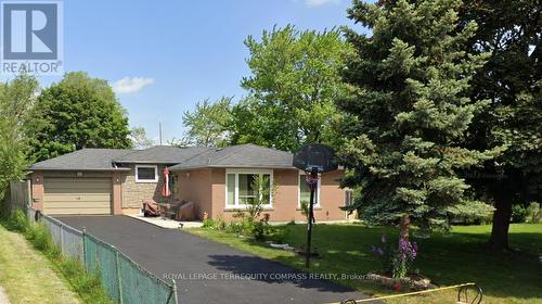 32 Dunblaine Crescent, Brampton, ON - Outdoor