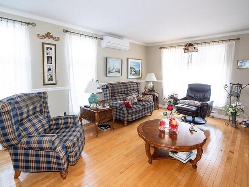 Salon - 440 4E Rang O., Saint-Bruno-De-Kamouraska, QC - Indoor Photo Showing Living Room