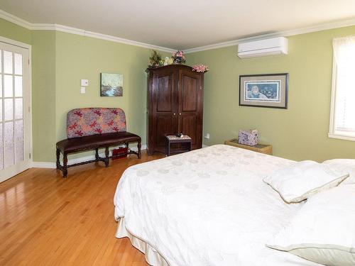 Chambre Ã Â coucher - 440 4E Rang O., Saint-Bruno-De-Kamouraska, QC - Indoor Photo Showing Bedroom