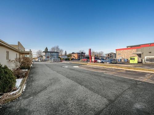 Stationnement - 21 Rue Moreau, Saint-Jean-Sur-Richelieu, QC - Outdoor