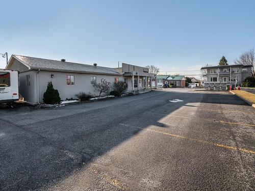 Stationnement - 21 Rue Moreau, Saint-Jean-Sur-Richelieu, QC - Outdoor