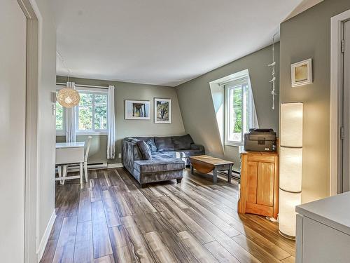 Living room - 1312Z Rue Dion, Val-David, QC - Indoor Photo Showing Living Room