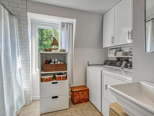 Bathroom - 1312Z Rue Dion, Val-David, QC - Indoor Photo Showing Laundry Room