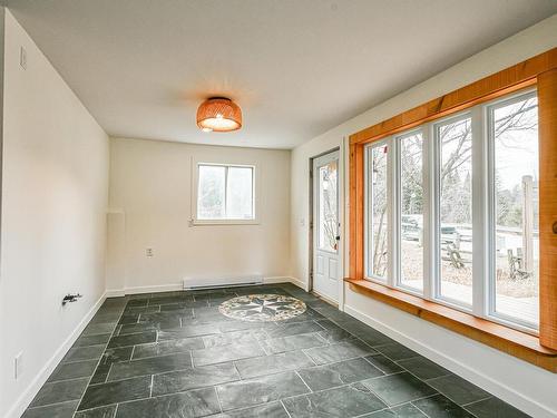 Family room - 1312Z Rue Dion, Val-David, QC - Indoor Photo Showing Other Room