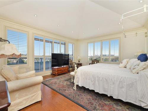 1101-630 Montreal St, Victoria, BC - Indoor Photo Showing Bedroom