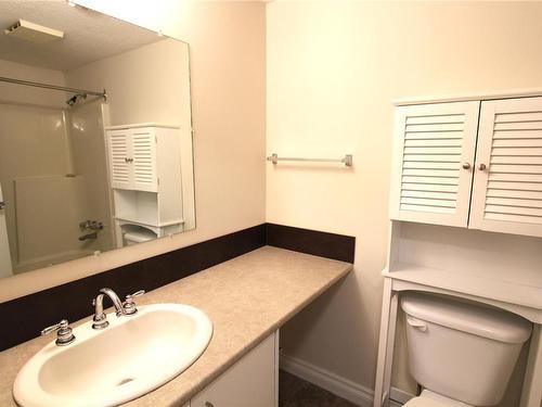 114-3185 Barons Rd, Nanaimo, BC - Indoor Photo Showing Bathroom