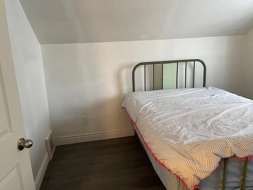 225 Villa Street, Thunder Bay, ON - Indoor Photo Showing Bedroom