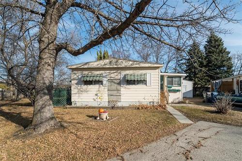 5 Surrey Pl, Winnipeg, MB 