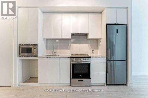 408 - 49 East Liberty Street, Toronto, ON - Indoor Photo Showing Kitchen