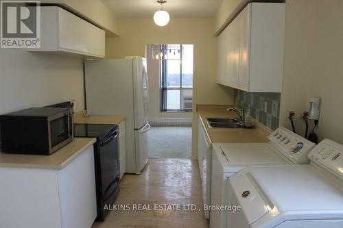 921 - 35 Ormskirk Avenue, Toronto, ON - Indoor Photo Showing Laundry Room