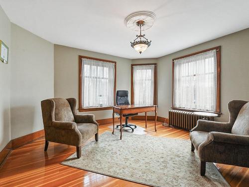 Bureau - 252 Rue Laurier, Saint-Jean-Sur-Richelieu, QC - Indoor Photo Showing Living Room