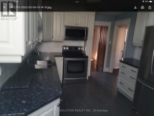 28 Forest Avenue, Mississauga, ON -  Photo Showing Kitchen