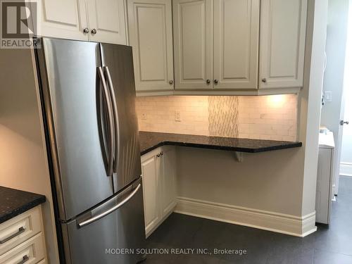 28 Forest Avenue, Mississauga, ON - Indoor Photo Showing Kitchen