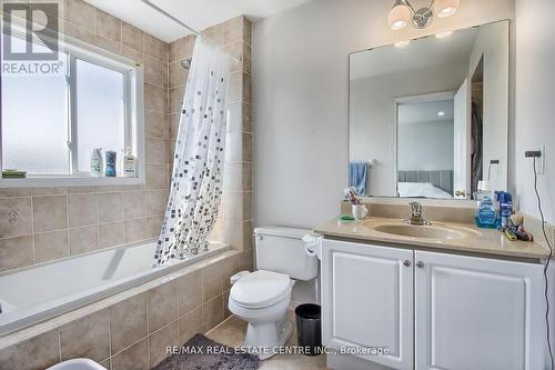 3398 Crimson King Circle, Mississauga, ON - Indoor Photo Showing Bathroom