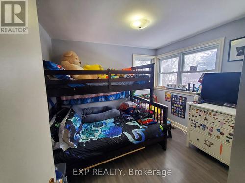 662 Sherbrooke Street, Peterborough, ON - Indoor Photo Showing Bedroom