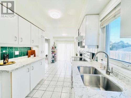 2439 Bankside Drive W, Mississauga, ON - Indoor Photo Showing Kitchen With Double Sink