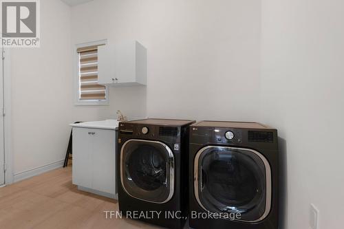 134 Granite Ridge Trail, Hamilton, ON - Indoor Photo Showing Laundry Room