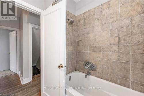 Main - 557 Stirling Avenue S, Kitchener, ON - Indoor Photo Showing Bathroom