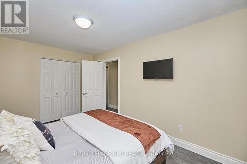 4 - 23 Dynasty Avenue, Hamilton (Stoney Creek), ON - Indoor Photo Showing Bedroom