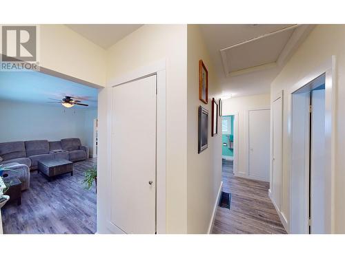 2282 Short Avenue, Quesnel, BC - Indoor Photo Showing Living Room