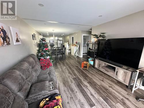 2300 Tollgate Road W, Cornwall, ON - Indoor Photo Showing Living Room