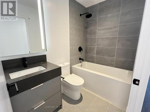 910 - 308 Jarvis Street, Toronto, ON - Indoor Photo Showing Bathroom