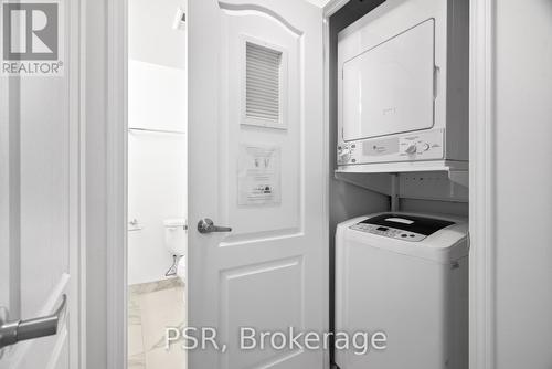 1013 - 50 John Street, Toronto, ON - Indoor Photo Showing Laundry Room