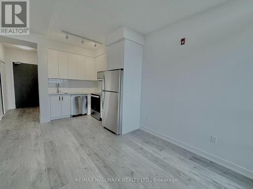 Ph12 - 1010 Dundas Street E, Whitby, ON - Indoor Photo Showing Kitchen With Stainless Steel Kitchen