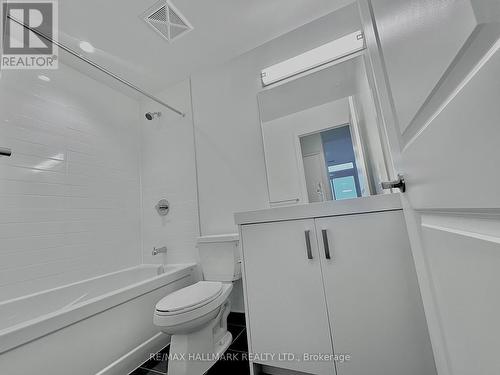 Ph12 - 1010 Dundas Street E, Whitby, ON - Indoor Photo Showing Bathroom