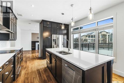 8075 Wascana Gardens Crescent, Regina, SK - Indoor Photo Showing Kitchen With Double Sink With Upgraded Kitchen