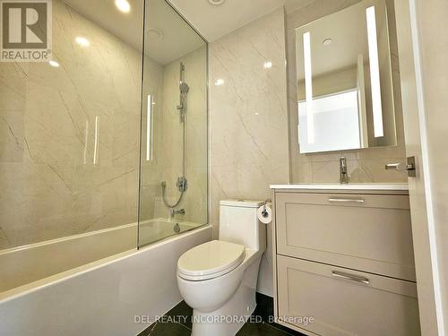 311 - 10 Inn On The Park Drive, Toronto, ON - Indoor Photo Showing Bathroom