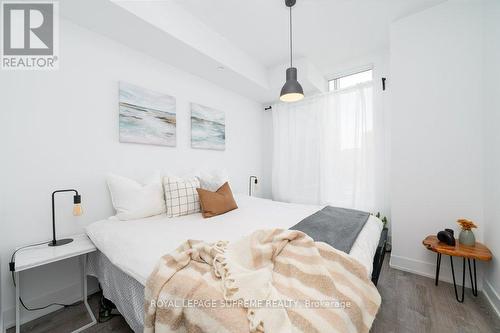 608 - 68 Merton Street, Toronto, ON - Indoor Photo Showing Bedroom