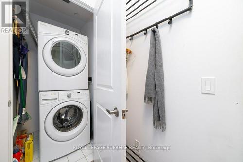 608 - 68 Merton Street, Toronto, ON - Indoor Photo Showing Laundry Room