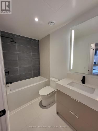 617 - 308 Jarvis Street, Toronto, ON - Indoor Photo Showing Bathroom