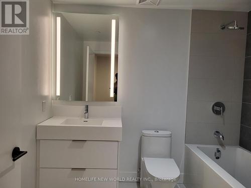 617 - 308 Jarvis Street, Toronto, ON - Indoor Photo Showing Bathroom