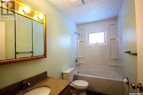 282 19Th Street, Battleford, SK - Indoor Photo Showing Bathroom