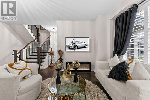 310 Coronation Road, Whitby, ON - Indoor Photo Showing Living Room