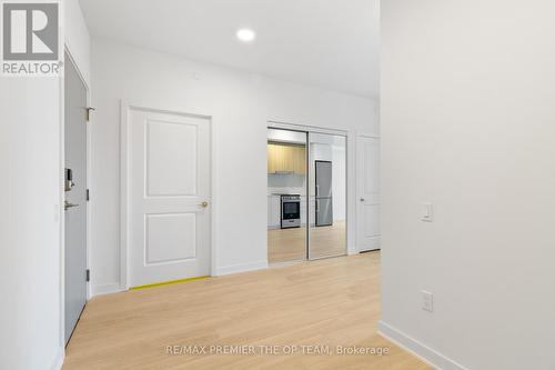 2109 - 30 Upper Mall Way, Vaughan, ON - Indoor Photo Showing Other Room