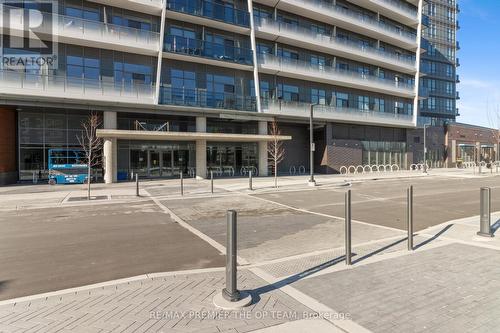 2109 - 30 Upper Mall Way, Vaughan, ON - Outdoor