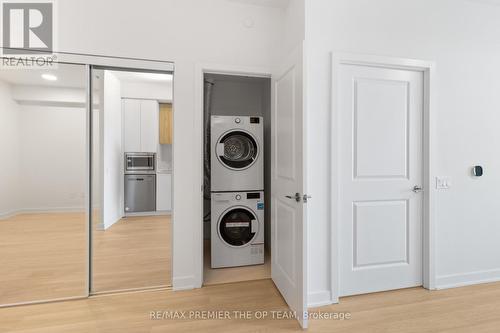 2109 - 30 Upper Mall Way, Vaughan, ON - Indoor Photo Showing Laundry Room