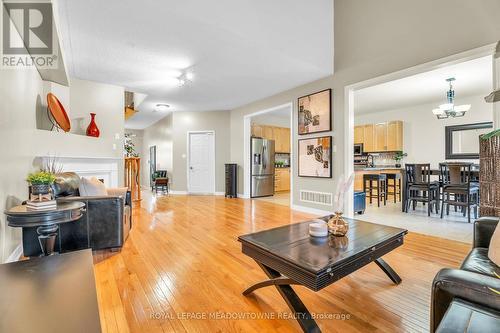 64 Spotted Owl Crescent, Brampton, ON - Indoor Photo Showing Living Room